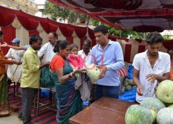 ದಸರಾ ಸಂಭ್ರಮಕ್ಕಾಗಿ ಸತ್ಯಗಣಪತಿ ದೇವಸ್ಥಾನದಿಂದ, ಕುಂಬಳಕಾಯಿ ಸಮೇತ ಪೂಜಾ ಸಾಮಗ್ರಿ ವಿತರಣೆ..