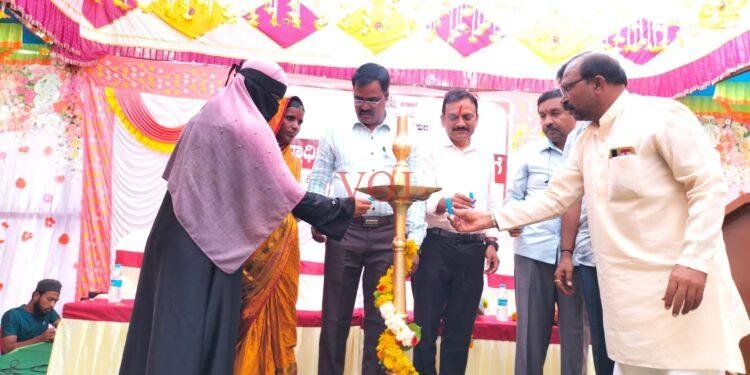 ಜಾತಿ ಹೆಸರಿನಲ್ಲಿ ಅಧಿಕಾರಿಗಳ ಕಳ್ಳಾಟ..? ಅಧಿಕಾರಿಗಳ ವಿರುದ್ಧ ಸ್ಥಳೀಯರ ಆಕ್ರೋಶ, ಕಿಡಿ… ಜಿಲ್ಲಾಧಿಕಾರಿ ನಡೆ ಅನ್ಯಾಯದ ಕಡೆ ಎಂದು ಆರೋಪ….!