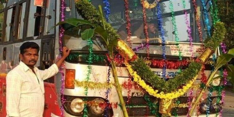 ಕೆಎಸ್ಆರ್‌‌ಟಿಸಿ ನೌಕರ ಕೆನ್ನಾಲಿಗೆ ಹಾರಿ ಆತ್ಮಹತ್ಯೆ..!