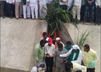 ತಿಡಗುಂದಿ ಬ್ರ್ಯಾಂಚ್ ಕಾಲುವೆಗೆ ಜೆಡಿಎಸ್ ಕಾರ್ಯಕರ್ತರಿಂದ ಬಾಗಿನ ಅರ್ಪಣೆ..