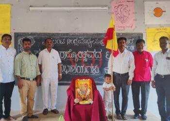 ಕೇಂದ್ರದ ಎಲ್ಲಾ ಸ್ಪರ್ಧಾತ್ಮಕ ಪರೀಕ್ಷೆಗಳು ಕನ್ನಡ ಭಾಷೆಯಲ್ಲಿ ಬರೆಯುವಂತೆ ಆಗಬೇಕು : ಸಂತೋಷ ಕೆಂಬೋಗಿ