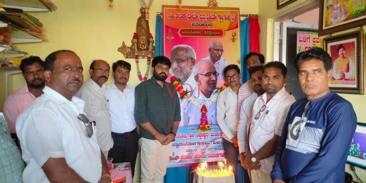 ನುಡಿದಂತೆ ನಡೆದ ಸತ್ಪುರುಷ ಶ್ರೀ ಸಿದ್ದೇಶ್ವರ ಸ್ವಾಮೀಜಿ : ಅನೀಲ ಜಮಾದಾರ