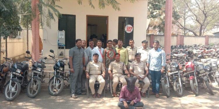 ಬೈಕ್ ಹಾಗೂ ಸಿಗರೆಟ್ ಕಳ್ಳನ ಬಂಧನ..!