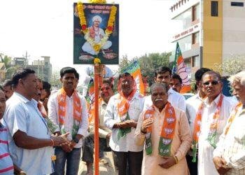 ಇಂಡಿಯಲ್ಲಿ ಸಿಹಿ ಹಂಚಿ, ಪಟಾಕಿ ಸಿಡಿಸಿ ಸಂಭ್ರಮ..!