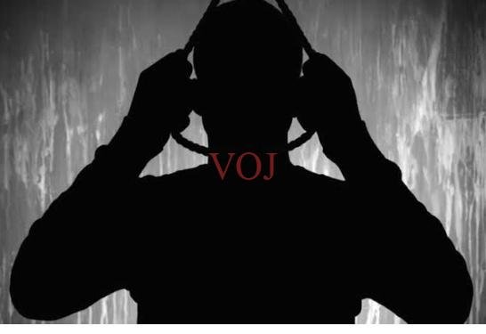 ತಹಶಿಲ್ದಾರ ಕಛೇರಿಯ ಆವರಣದಲ್ಲಿ ಶಿಕ್ಷಕ ನೇಣಿಗೆ ಶರಣು..!