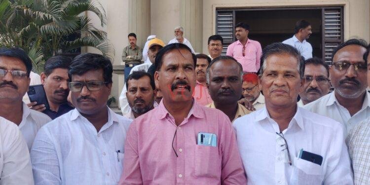 ಇಂಡಿಯಲ್ಲಿ‌ ಸರ್ಕಾರಿ ನೌಕರರ ಮುಷ್ಕರ; ಪರದಾಡಿದ ಜನರು..!