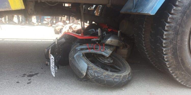 ಬೈಕ್ ಹಾಗೂ ಲಾರಿ ಮಧ್ಯೆ ಮುಖಾಮುಖಿ ಡಿಕ್ಕಿ..ಬೈಕ್ ಸವಾರ ಸಾವು..!