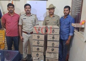 ಅನಧಿಕೃತವಾಗಿ ಮಾರಾಟ ಮಾಡುತ್ತಿದ್ದ 16 ಬಾಕ್ಸ್ ಮಧ್ಯ ವಶಪಡಿಸಿಕೊಂಡ ಪೊಲೀಸರು: