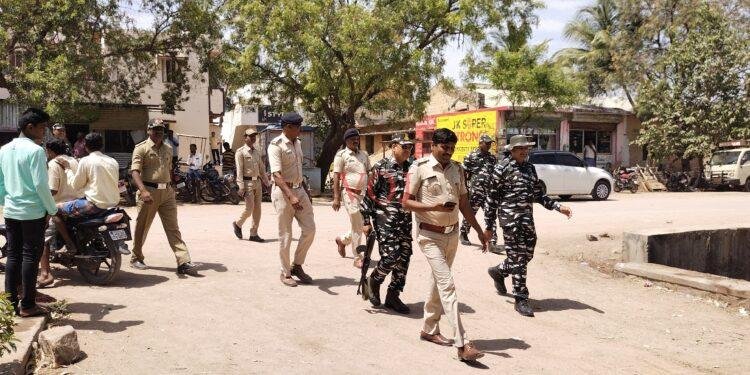 ಸೇನಾಪಡೆ, ಪೋಲಿಸರಿಂದ ಪಥಸಂಚಲನ: