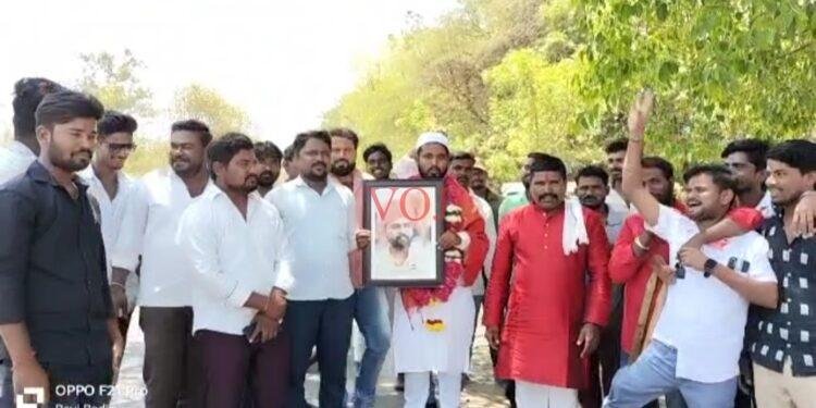 ನೆಚ್ಚಿನ ನಾಯಕನಿಗೆ ಟಿಕೆಟ್ ಸಿಗಲೆಂದು ಅಭಿಮಾನಿಯಿಂದ ಹರಕೆ: