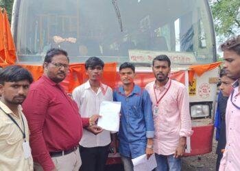 ಶಕ್ತಿ ಯೋಜನೆ ಎಪೆಕ್ಟ್, ಎಬಿವಿಪಿ ಕಾರ್ಯಕರ್ತರಿಂದ ಬಸ್ ತಡೆದು ಪ್ರತಿಭಟನೆ..!