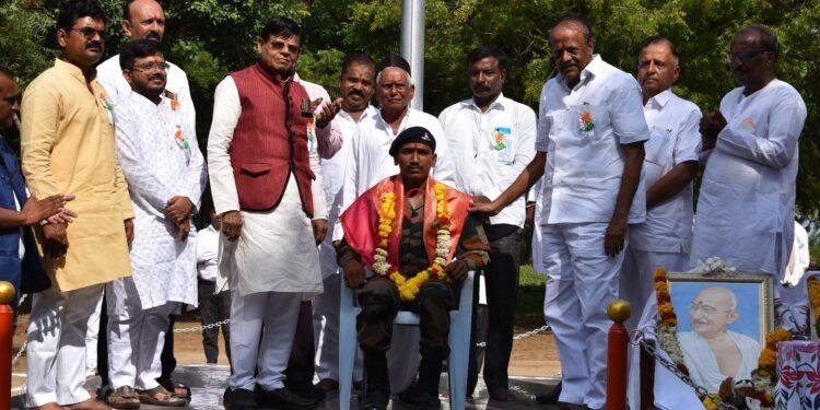 ಸ್ವತಂತ್ರ ಸೇನಾನಿಗಳ ಆದರ್ಶಗಳನ್ನು ಅಳವಡಿಸಿಕೊಳ್ಳಿ-ಬಗಲಿ