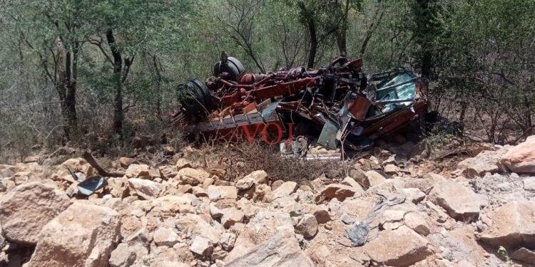 ಚಾಲಕನ ನಿಯಂತ್ರಣ ತಪ್ಪಿ ಲಾರಿ ಒಂದು ಪಲ್ಟಿ ಇಬ್ಬರಿಗೆ ಗಾಯ..!