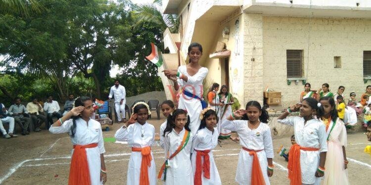 ಮಕ್ಕಳಲ್ಲಿ ಉತ್ತಮ ಸಂಸ್ಕಾರ ಹಾಗೂ ರಾಷ್ಟ್ರ ಪ್ರೇಮಕ್ಕೆ ನಮ್ಮ ಶಾಲೆ ಮಾದರಿ..