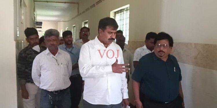 ಆರೋಗ್ಯ ಕೇಂದ್ರಕ್ಕೆ ಭೇಟಿ ನೀಡಿದ ಶಾಸಕ ಎಂ ಆರ್ ಮಂಜುನಾಥ್..!