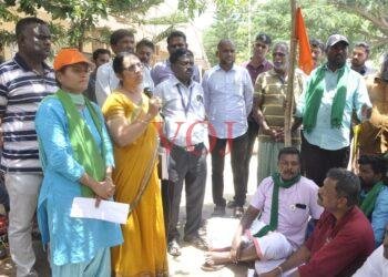 ವಿದ್ಯುತ್ ಪೂರೈಕೆಗಾಗಿ ಚೆಸ್ಕಾಂ ವಿರುದ್ಧ ಪ್ರತಿಭಟನೆ..!