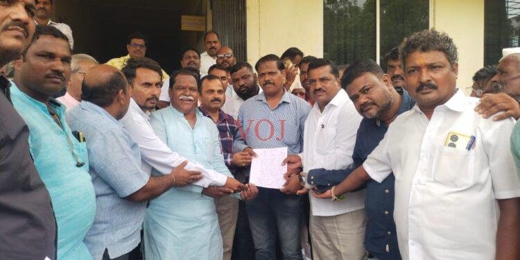 ಲೋಡ ಶೆಡ್ಡಿಂಗ್ ಕಣ್ಣಾ ಮುಚ್ಚಾಲೆ..! ರೈತರಿಂದ್ ಇಂಡಿಯಲ್ಲಿ ಪ್ರತಿಭಟನೆ..