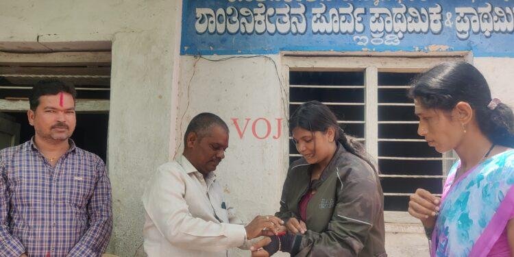 ಏಕಾಂಗಿಯಾಗಿ ಬೈಕ್‌ನಲ್ಲಿ ದೇಶ ಪರ್ಯಟನೆ..!