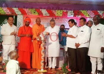 38 ದಿನಗಳ ವೇತನ ಇಂಡಿಯ ನೀರಾವರಿ ಯೋಜನೆಗೆ ನೀಡಿದ ಅಧಿಕಾರಿ ಕಾರ್ಯ ಶ್ಲಾಘನೀಯ