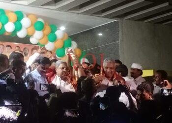 ಮುಖ್ಯ ಮಂತ್ರಿ ಸಿದ್ದರಾಮಯ್ಯ ಅವರಿಗೆ ಅದ್ದೂರಿ ಸ್ವಾಗತ ಹಾಗೂ ಸನ್ಮಾನ..