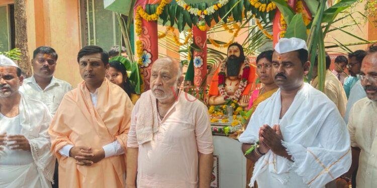 ಶಿಕ್ಷಣ ಕಾಶಿಯಲ್ಲಿ ಬಂಥನಾಳ ಶ್ರೀ ಮೂರ್ತಿ ಅನಾವರಣ..