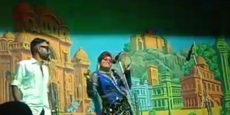 ನಾಟಕದ ವೇಳೆ ಪೋಸ್ಟ್ ಮ್ಯಾನ್ ಕುಸಿದು ಬಿದ್ದು ಸಾವು..!