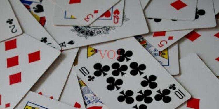 ಅಂದರ್ ಬಾಹರ್ ಆಟ; ಪೋಲಿಸ್ ಸೇರಿ 15 ಜನರ ವಿರುದ್ಧ ಪ್ರಕರಣ ದಾಖಲು..!