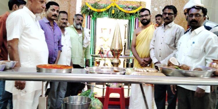 ಅಂಬಾಭವಾನಿ ದೇವಸ್ಥಾನದ ಕಳಸಾರೋಹಣ : ಸಂಭ್ರಮದ ನಾಡದೇವಿ ಉತ್ಸವ..