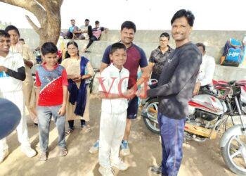 ಲಿಂಬೆ ನಾಡಿನ “ಗುರುಕಿರಣ್”ಕ್ರಿಕೆಟ್ ಆಟದಲ್ಲಿ ರಾಜ್ಯ ಮಟ್ಟಕ್ಕೆ..