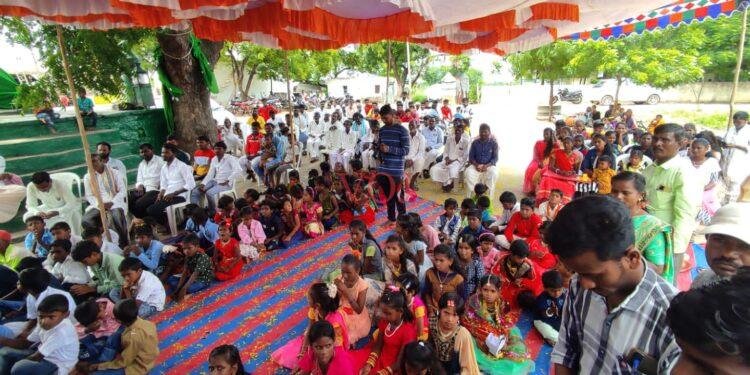 ಕುರಿಹಾಳದ ‘ಜ್ಯೋತಿ ನಾಯ್ಕ್;  ನೆಚ್ಚಿನ ಶಿಕ್ಷಕನಿಗೆ ಕಣ್ಣೀರ ಬೀಳ್ಕೊಡುಗೆ..!