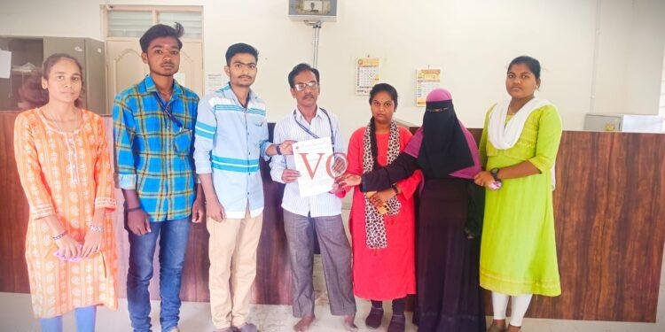 ವಿದ್ಯಾರ್ಥಿ ವೇತನ ಬಿಡುಗಡೆಗಾಗಿ ಆಡಳಿತ ಸೌಧದ ಎದುರು ಪ್ರತಿಭಟನೆ; ಎಬಿವಿಪಿ