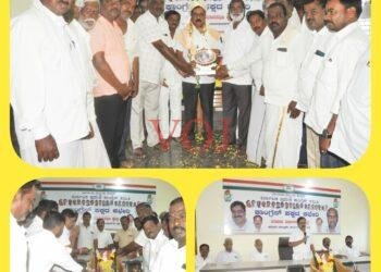 ಕಾಂಗ್ರೆಸ್ ಕಚೇರಿಯಲ್ಲಿ ಮಹರ್ಷಿ ವಾಲ್ಮೀಕಿ ಜಯಂತಿ ಆಚರಣೆ