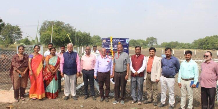 ಇಂಡಿ ಕೃಷಿ ವಿಜ್ಞಾನಕೇಂದ್ರದಲ್ಲಿ ಕುಲಪತಿಗಳಿಂದ ಹವಾಮಾನ ಘಟಕ