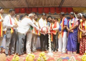 ಹನೂರು ಪಟ್ಟಣದಲ್ಲಿ ಅದ್ದೂರಿಯಾಗಿ ಜರುಗಿದ ಕನ್ನಡ ರಾಜ್ಯೋತ್ಸವ ಕಾರ್ಯಕ್ರಮ..