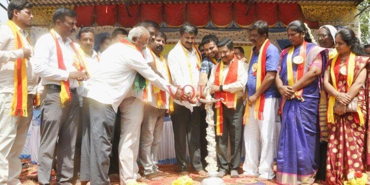 ಹನೂರು ಪಟ್ಟಣದಲ್ಲಿ ಅದ್ದೂರಿಯಾಗಿ ಜರುಗಿದ ಕನ್ನಡ ರಾಜ್ಯೋತ್ಸವ ಕಾರ್ಯಕ್ರಮ..