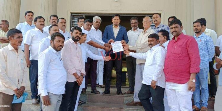 ಇಂಡಿ ಜಿಲ್ಲಾ ಆಗ್ರಹಿಸಿ ಪ್ರತಿಭಟನೆ..!