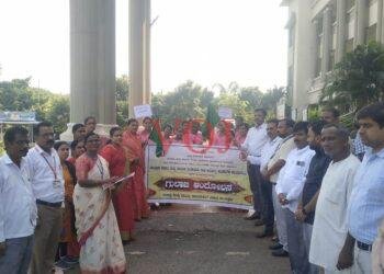 ಮಾದಕ ವ್ಯಸನದಿಂದ ದೂರವಿರಿ – ಕಡಕಬಾವಿ