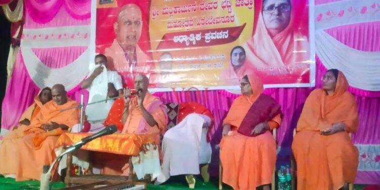 ನಮ್ಮ ಸುತ್ತಲೇ ಸ್ವರ್ಗವಿದೆ – ಶಿವಕುಮಾರ ಶ್ರೀಗಳು