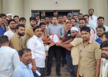 ಅಟೋ, ಟಮ್ ಟಮ್ ನಿಲ್ದಾಣಕ್ಕೆ ಅವಕಾಶ ಮಾಡಿಕೊಡಿ..!