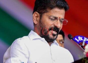 ತೆಲಂಗಾಣಕ್ಕೆ ಕೈ ಪಕ್ಷದ ಪ್ರಥಮ ಮುಖ್ಯ ಮಂತ್ರಿ ರೇವಂತ್ ರೆಡ್ಡಿ ಪ್ರಮಾಣ ವಚನ ಸ್ವೀಕಾರ..!