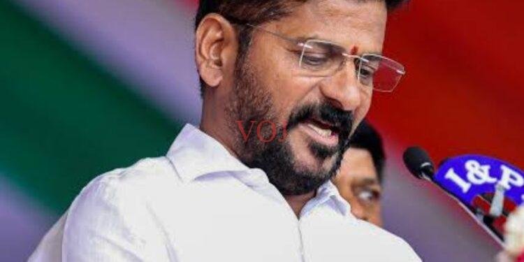 ತೆಲಂಗಾಣಕ್ಕೆ‌ ಕೈ ಪಕ್ಷದ ಪ್ರಥಮ ಮುಖ್ಯ ಮಂತ್ರಿ ರೇವಂತ್ ರೆಡ್ಡಿ ಪ್ರಮಾಣ ವಚನ ಸ್ವೀಕಾರ..!