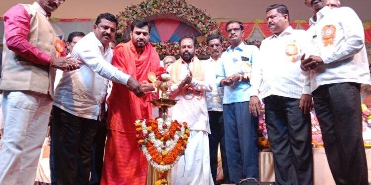 ಶಿಕ್ಷಣದಿಂದ ಮಾತ್ರ ದೇಶದ ಭವಿಷ್ಯ ನಿರ್ಮಾಣ