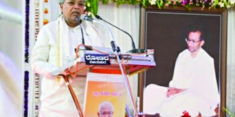 ಸಿದ್ದೇಶ್ವರ ಸ್ವಾಮೀಜಿಗಳ ಬದುಕೇ ನಮಗೆ ಆದರ್ಶ: ಮುಖ್ಯಮಂತ್ರಿ ಸಿದ್ದರಾಮಯ್ಯ