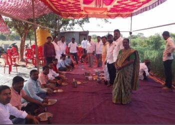 ಲಿಂಬೆ ನಾಡಿನಲ್ಲಿ ಚೆರಗ ಚೆಲ್ಲಿ ಸಂಭ್ರಮಿಸಿದ ಜನತೆ