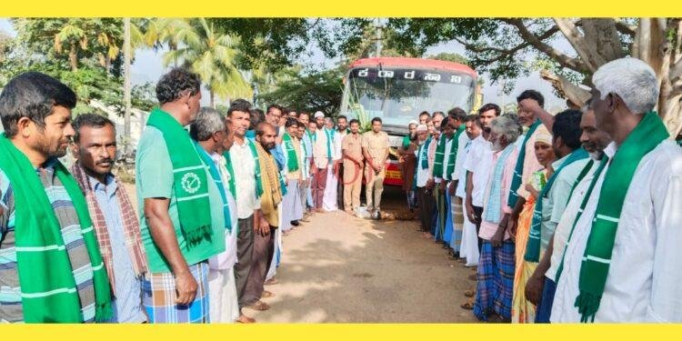 ಬಸ್ ಗೆ ಹೂವಿನ ಅಲಂಕಾರ, ಪೂಜೆ ಸಲ್ಲಿಸಿ, ಸಿಹಿ ಹಂಚಿ ಸಂಭ್ರಮಾಚರಣೆ..! ಏಕೆ ಗೊತ್ತಾ..?