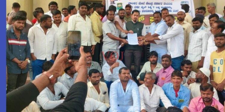 ಕೇಂದ್ರ ಸರಕಾರದ ವಿರುದ್ಧ ಲಾರಿ ಚಾಲಕರ, ಮಾಲಿಕರ ಬೃಹತ್ ಪ್ರತಿಭಟನೆ..! ಏಕೆ..?