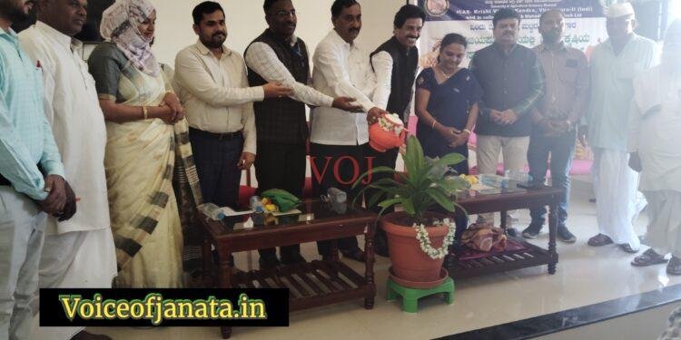 ಇಂಡಿಯಲ್ಲಿ ಜೇನು ಕೃಷಿಯ ಜಿಲ್ಲಾ ಮಟ್ಟದ ಕಾರ್ಯಾಗಾರ