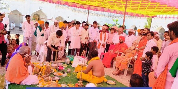 ದೇವಾಲಯಗಳು ಮನುಷ್ಯನ ಶ್ರದ್ಧಾಕೇಂದ್ರಗಳು- ಕಾಶಿ ಶ್ರೀಗಳು