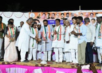 ದೇಶ ಭಕ್ತಿಯನ್ನು ಮೋದಿಯವರಿಗೆ ಗುತ್ತಿಗೆ ಕೊಟ್ಟಿಲ್ಲ : ಲಕ್ಷ್ಮಣ ಸವದಿ