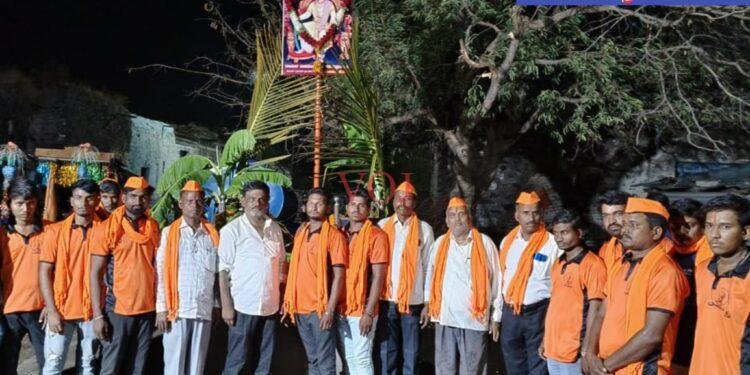 ಐತಿಹಾಸಿಕ ಪುರುಷ ರಾಜಾ ಹಂಡೆ ಅರಸ ಹನುಮಪ್ಪ ನಾಯಕ ವೃತ್ತ ಉದ್ಘಾಟನೆ..!